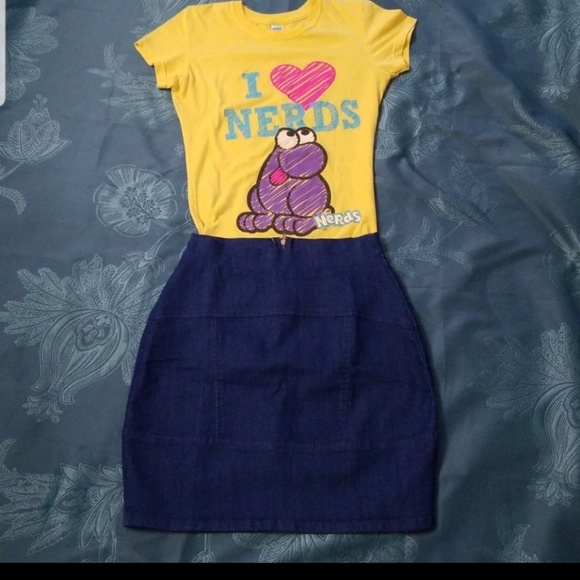 Cute VTG Dark Wash Jean Skirt - Picture 2 of 7